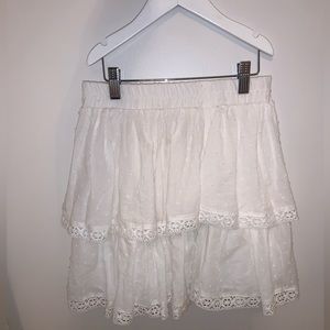 White ruffle skirt (s)
